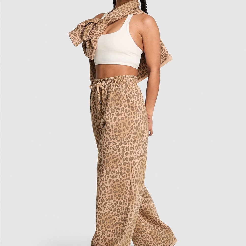 PINK Victoria's Secret Leopard Print Joggers